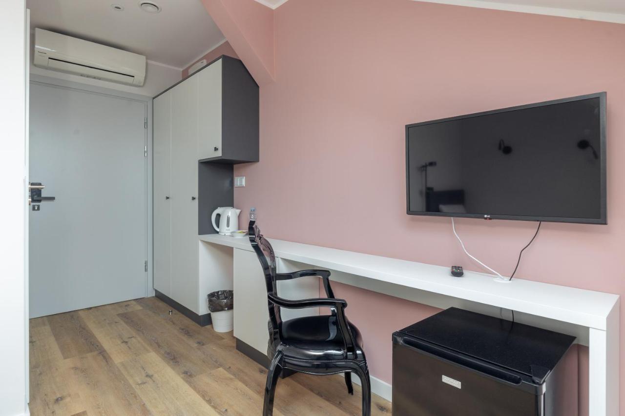 Ae Hostel Nowy Swiat ワルシャワ エクステリア 写真