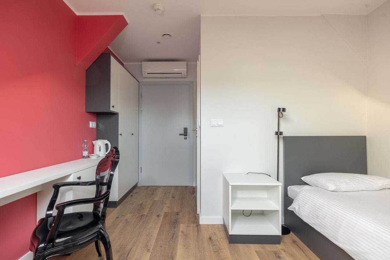 Ae Hostel Nowy Swiat ワルシャワ エクステリア 写真