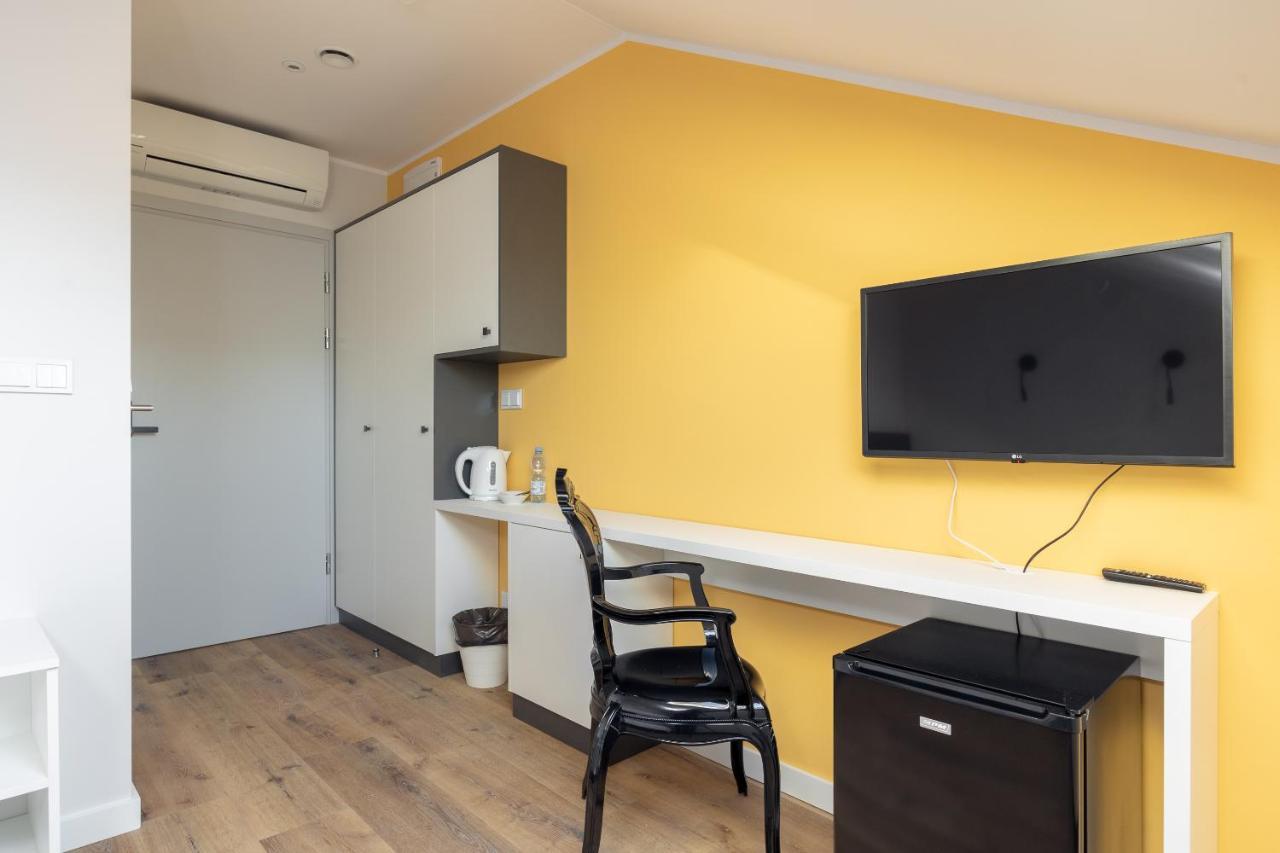Ae Hostel Nowy Swiat ワルシャワ エクステリア 写真