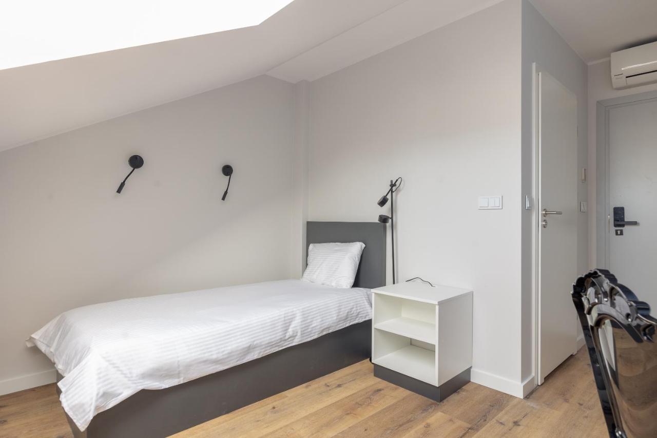 Ae Hostel Nowy Swiat ワルシャワ エクステリア 写真