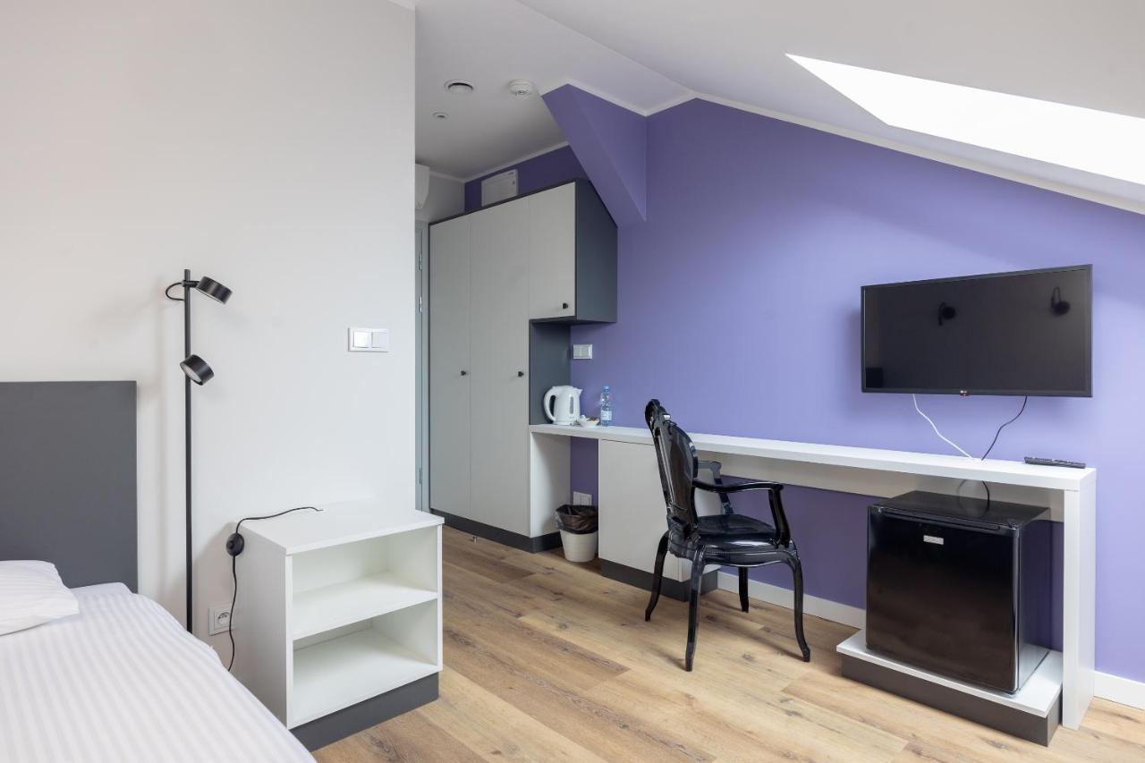 Ae Hostel Nowy Swiat ワルシャワ エクステリア 写真
