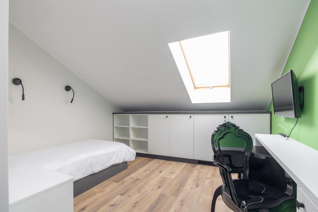 Ae Hostel Nowy Swiat ワルシャワ エクステリア 写真