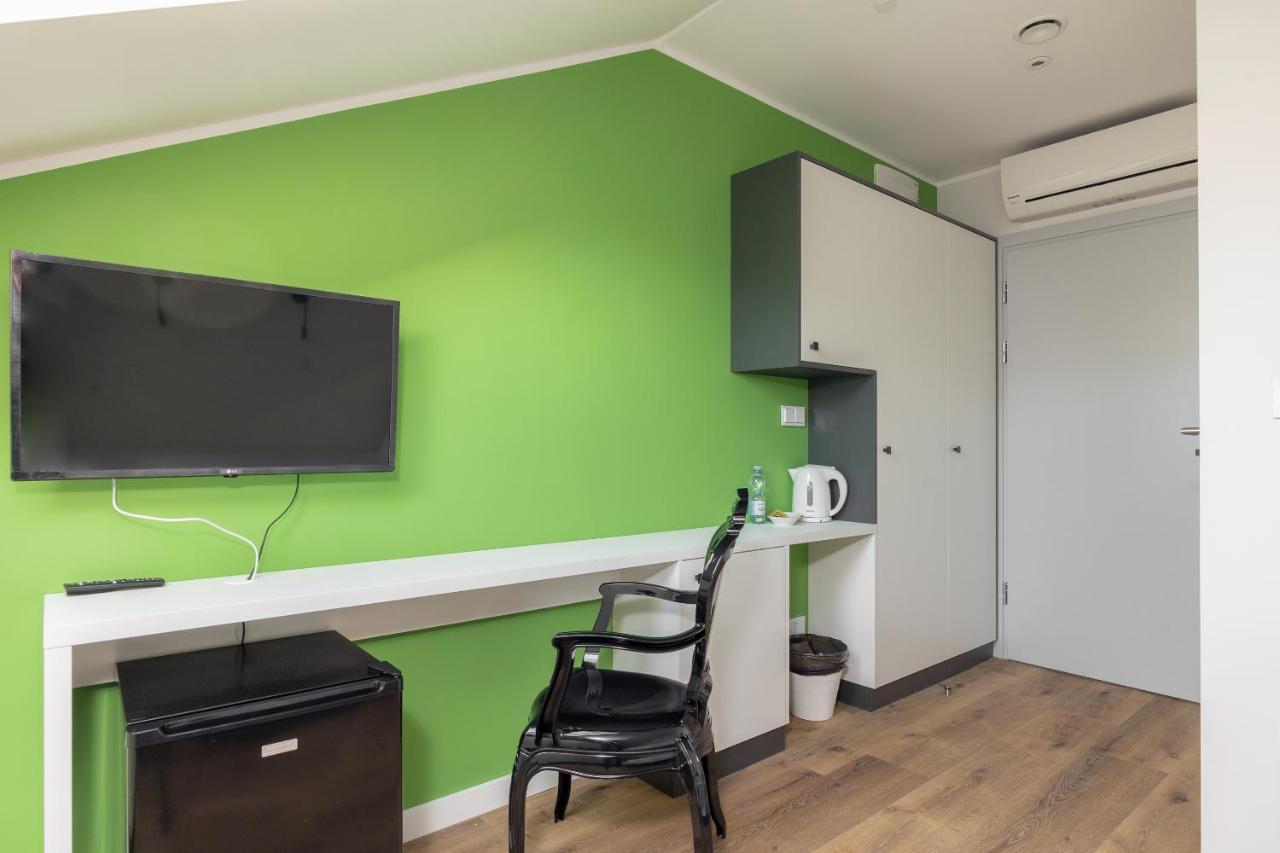 Ae Hostel Nowy Swiat ワルシャワ エクステリア 写真